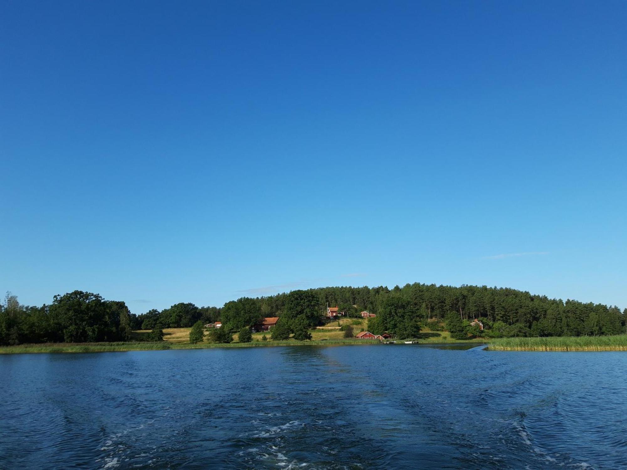 Вилла Gaerdsholmens Skaergardshemman "Boken" Edsbruk Экстерьер фото